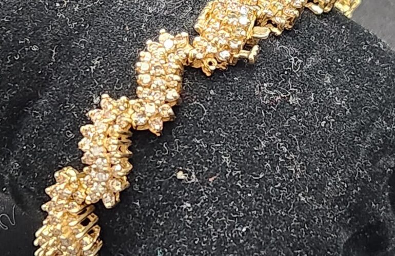 Auctions image thumbnails