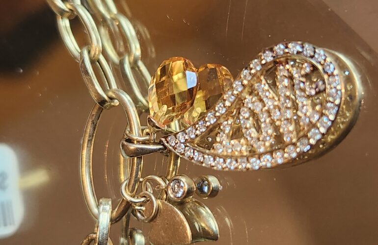 Auctions image thumbnails