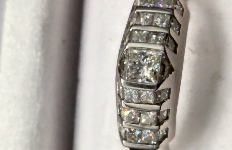 Auctions image thumbnails