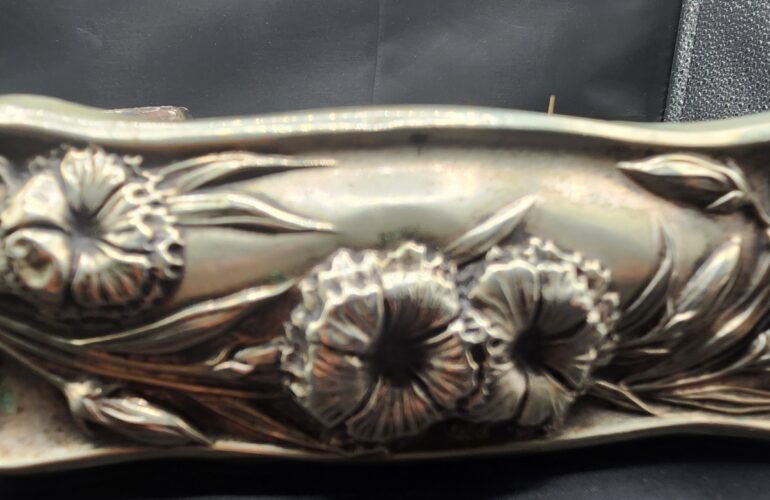 Auctions image thumbnails