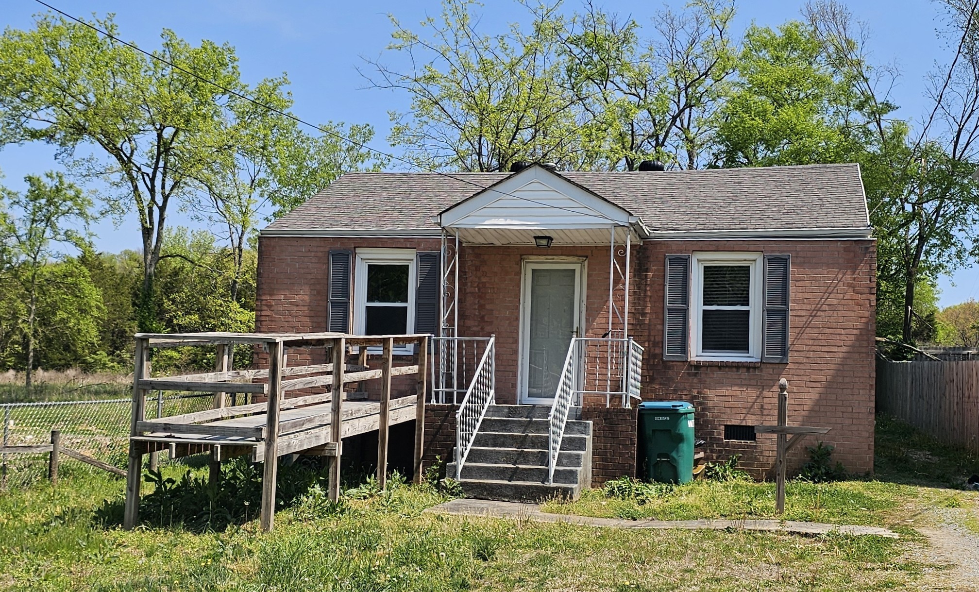 Featured image for “Court Auction House and Lot 2503 Whites Creek Pike Nashville, TN 37207 Date and Time T/B/A”